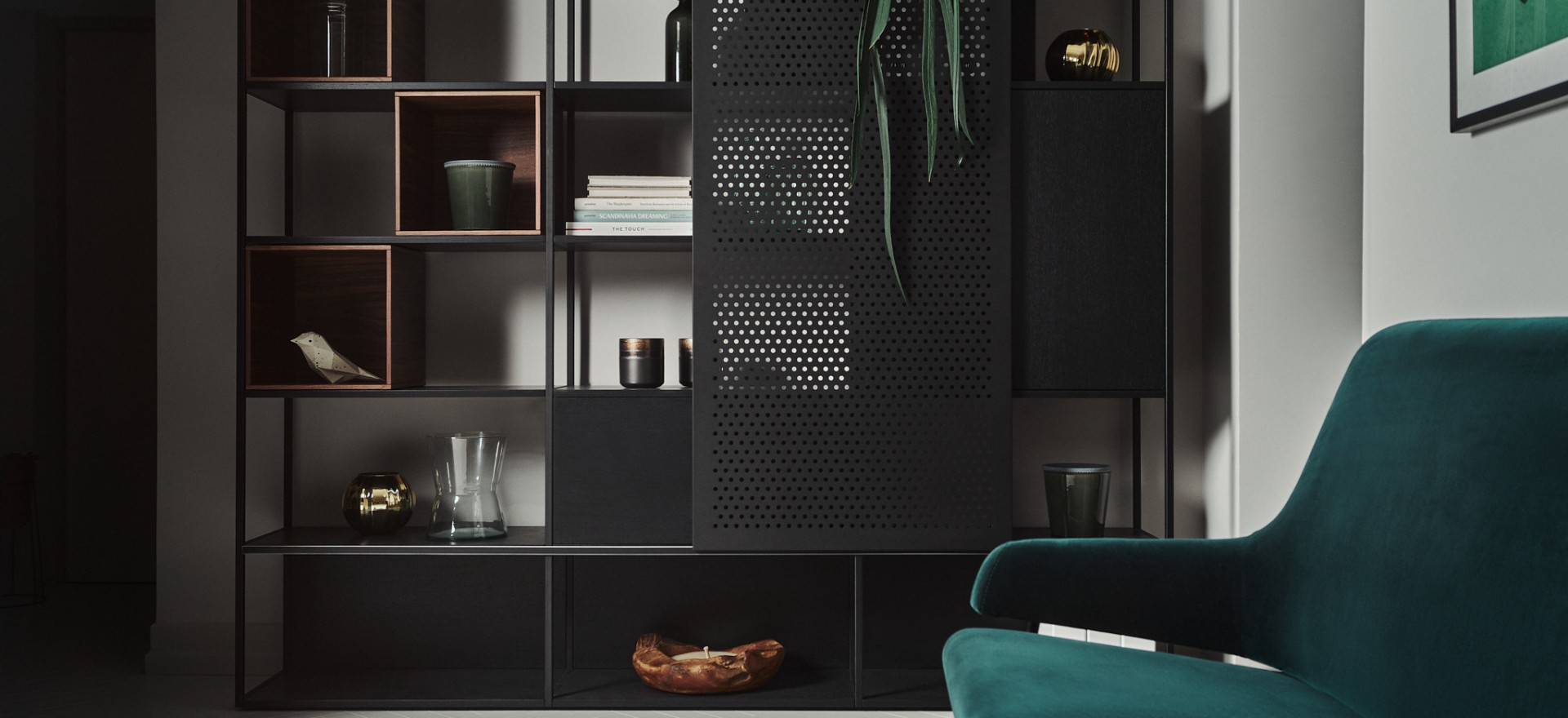 2001311757-1555 1-web