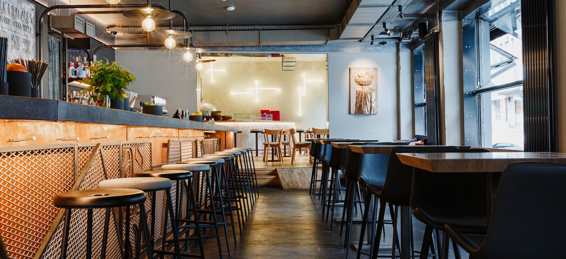 Pizzeria i bar AOK City Ryga3